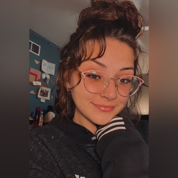 Meet your Posher, Dalya - Picture 7 of 7